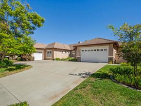 2216 Blossom Hill Lane, Escondido CA 92029
