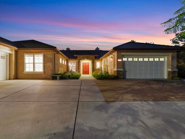 2216 Blossom Hill Lane, Escondido CA 92029