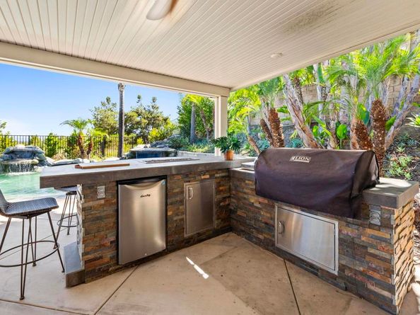 2216 Blossom Hill Lane, Escondido CA 92029