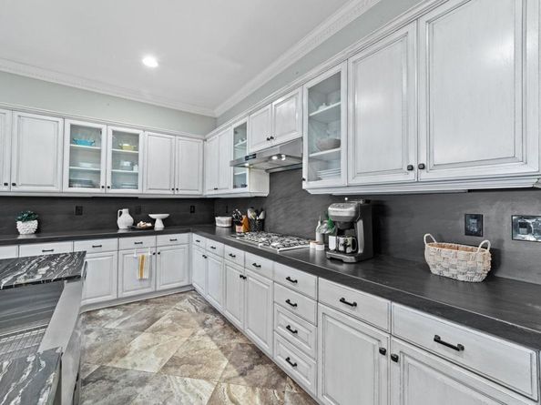 2216 Blossom Hill Lane, Escondido CA 92029