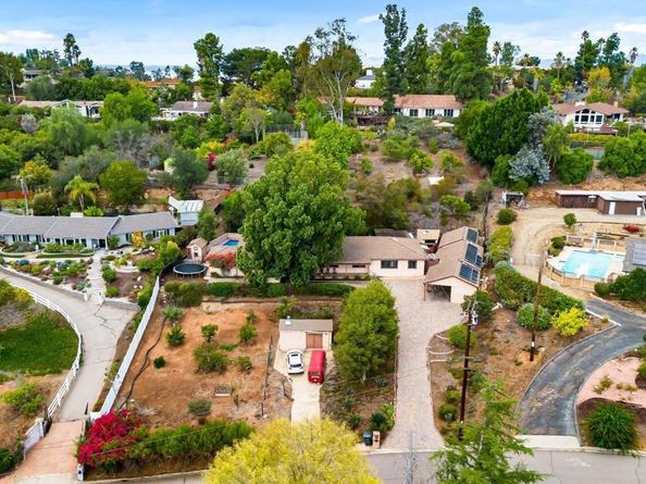 11724 Shadow Valley Road, El Cajon CA 92020