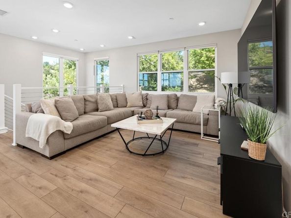2706 via alta place, San Diego CA 92108
