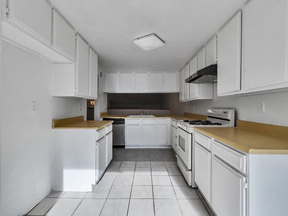 2211 Calle Jalapa 109, West Covina CA 91792