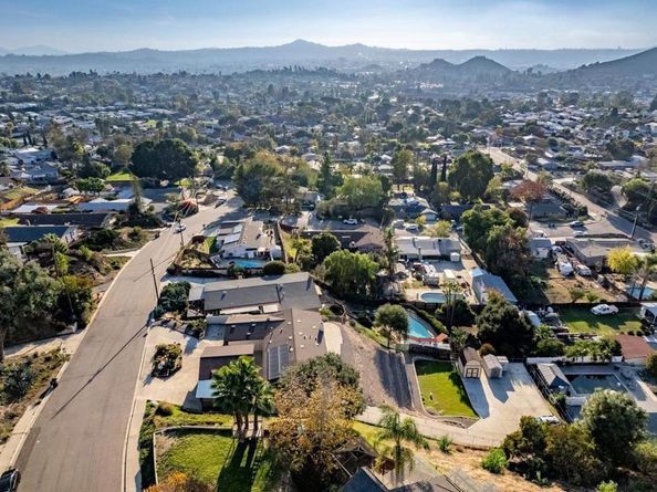 8366 Sunview Drive, El Cajon CA 92021