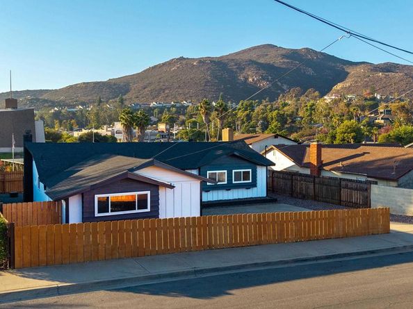 6548 Bantam Lake Circle, San Diego CA 92119