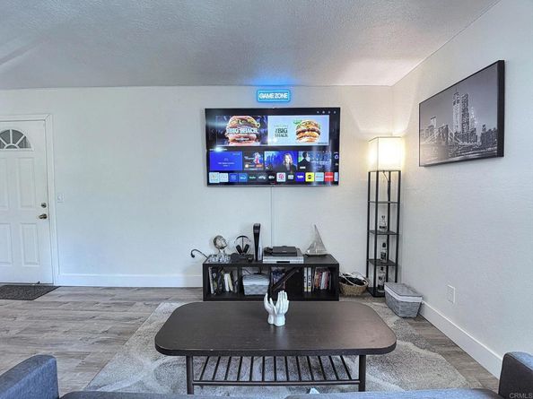 1627 Pentecost Way 7, San Diego CA 92105