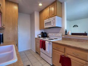 1627 Pentecost Way 7, San Diego CA 92105