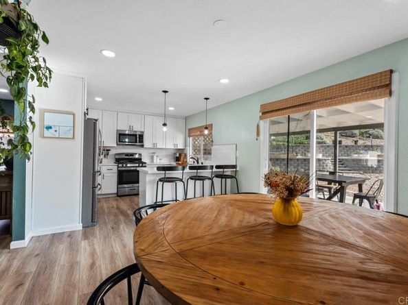 215 Henrietta Ct, San Diego CA 92114