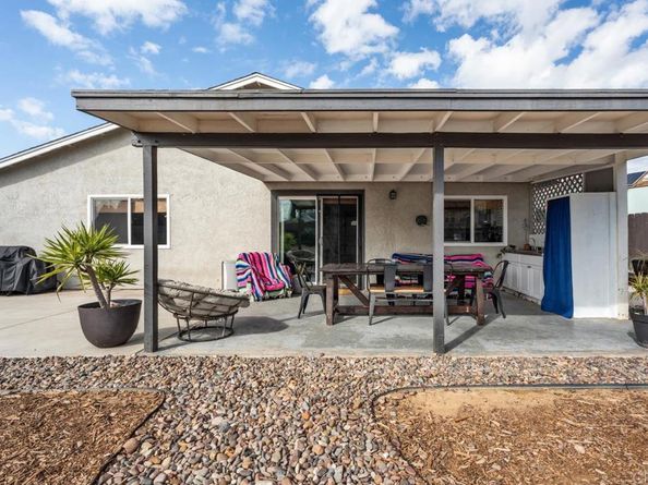 215 Henrietta Ct, San Diego CA 92114