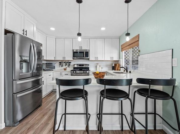 215 Henrietta Ct, San Diego CA 92114