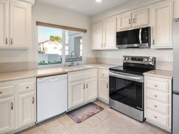 4763 Galicia Way, Oceanside CA 92056