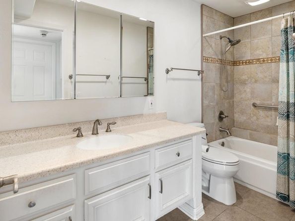 4763 Galicia Way, Oceanside CA 92056