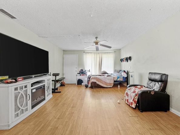 915 N Fig Street E, Escondido CA 92026