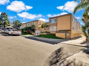 5511 Adelaide Avenue 27, San Diego CA 92115