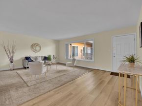 5511 Adelaide Avenue 27, San Diego CA 92115