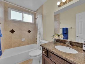 5511 Adelaide Avenue 27, San Diego CA 92115