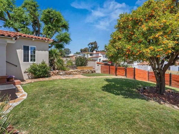 2808 Dove Street, San Diego CA 92103