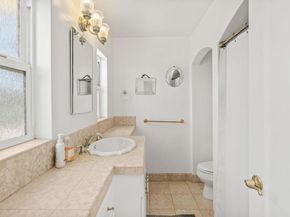2808 Dove Street, San Diego CA 92103
