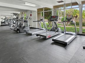 3050 Rue D'Orleans 101, San Diego CA 92110
