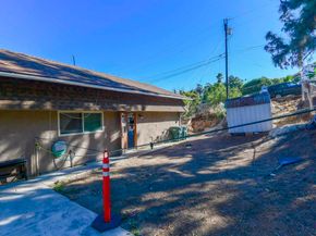 9518 Cypress St, Lakeside CA 92040