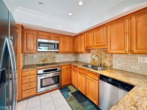 19811 Deep Harbor Dr, Huntington Beach CA 92648