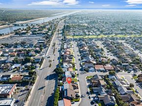 21052 Amberwick Lane, Huntington Beach CA 92646