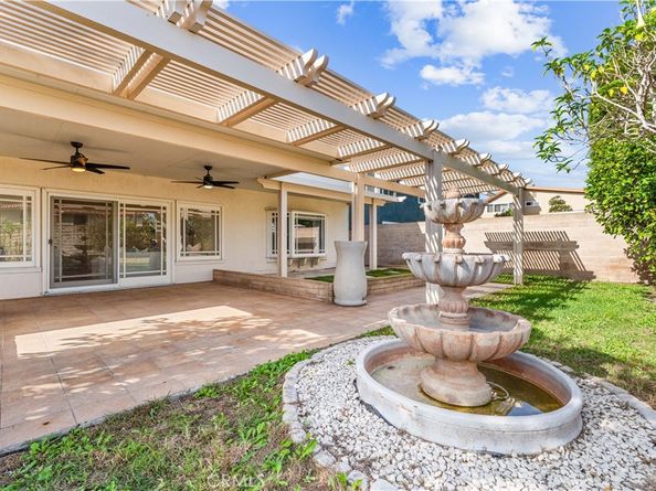 21052 Amberwick Lane, Huntington Beach CA 92646