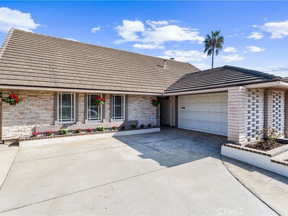 21052 Amberwick Lane, Huntington Beach CA 92646
