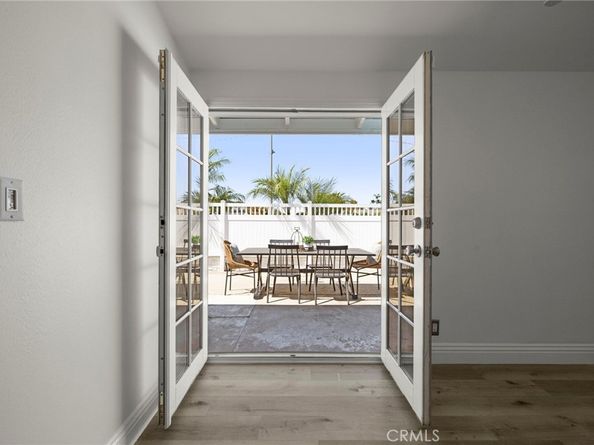 3162 Yellowtail Dr., Rossmoor CA 90720