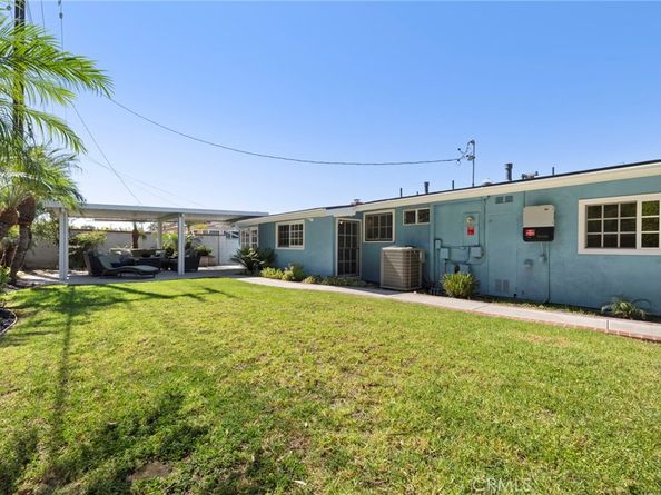 3162 Yellowtail Dr., Rossmoor CA 90720