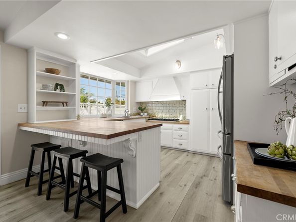 3162 Yellowtail Dr., Rossmoor CA 90720