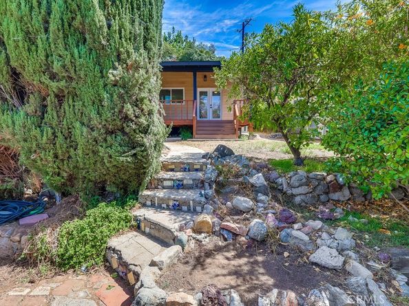 2834 Delevan, Los Angeles CA 90065