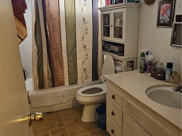 11838 166th, Artesia CA 90701