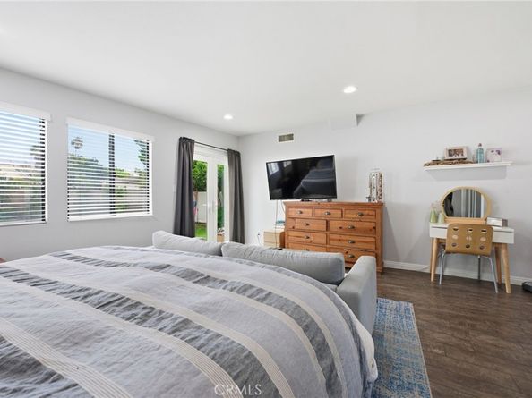 2076 Elanita, San Pedro CA 90732