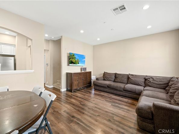 142 Hedge Bloom, Irvine CA 92618