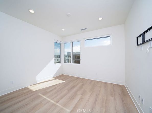 2091 Flight Way, Tustin CA 92782
