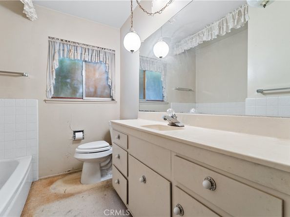 401 Estralita, Fullerton CA 92835