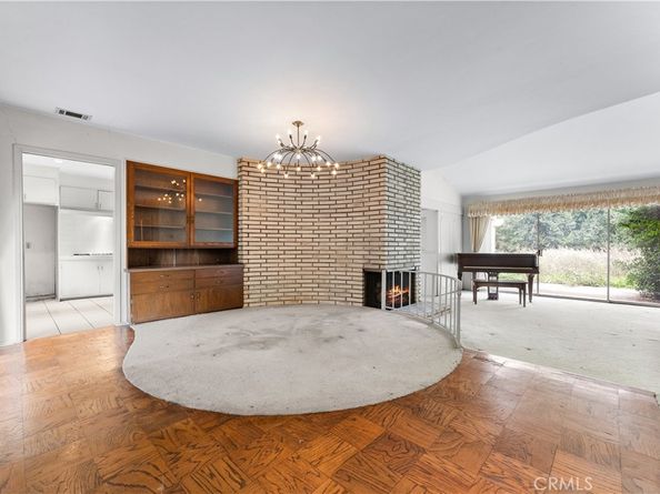 401 Estralita, Fullerton CA 92835