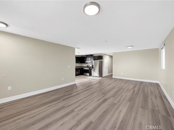 8711 Mckinley Place, Los Angeles CA 90002