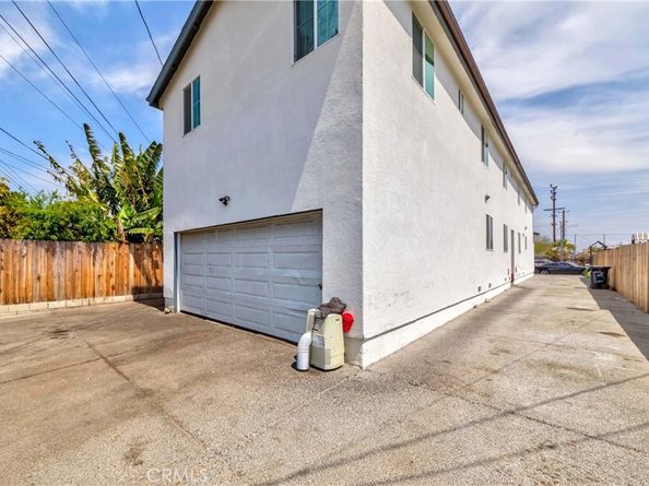 8711 Mckinley Place, Los Angeles CA 90002