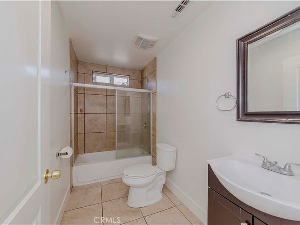 8711 Mckinley Place, Los Angeles CA 90002