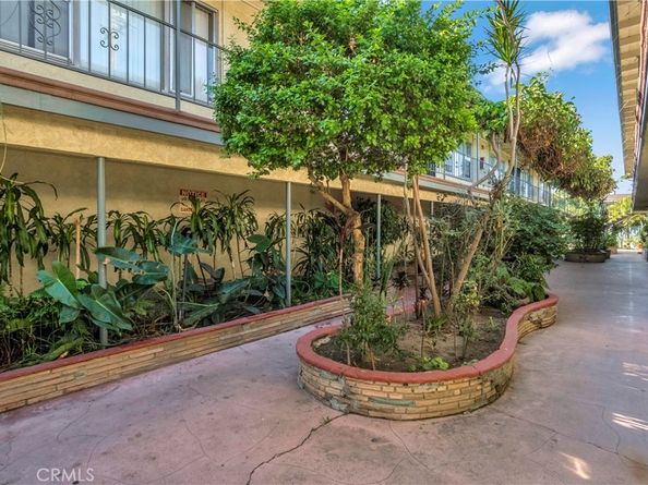 1518 E Artesia, Long Beach CA 90805