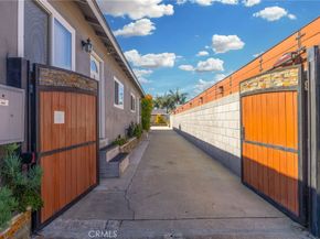 11521 Inglewood Avenue, Hawthorne CA 90250