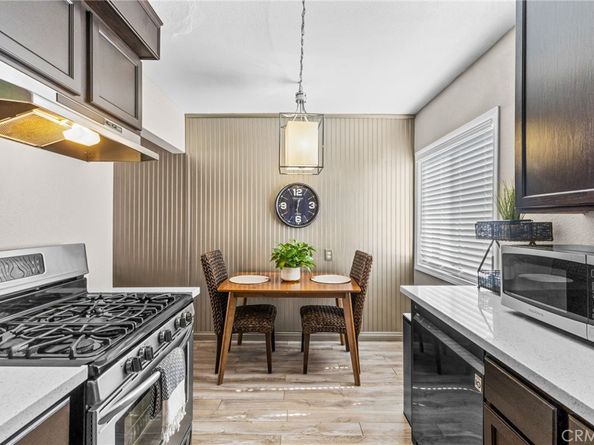 11521 Inglewood Avenue, Hawthorne CA 90250