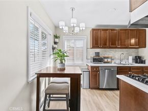 11521 Inglewood Avenue, Hawthorne CA 90250