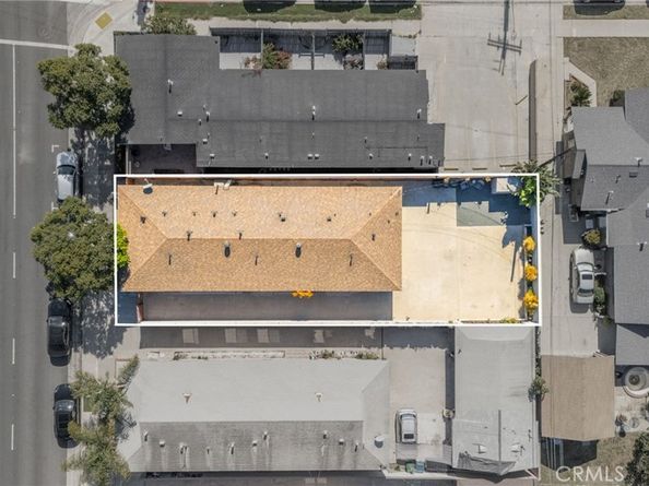 11521 Inglewood Avenue, Hawthorne CA 90250