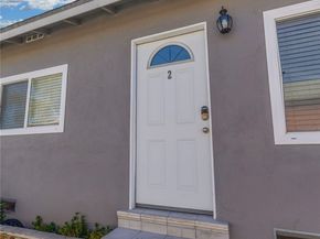 11521 Inglewood Avenue, Hawthorne CA 90250