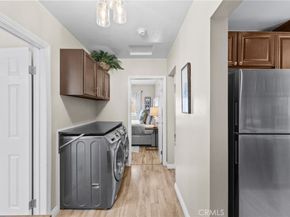 11521 Inglewood Avenue, Hawthorne CA 90250