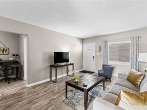 11521 Inglewood Avenue, Hawthorne CA 90250