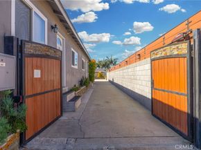 11521 Inglewood Avenue, Hawthorne CA 90250